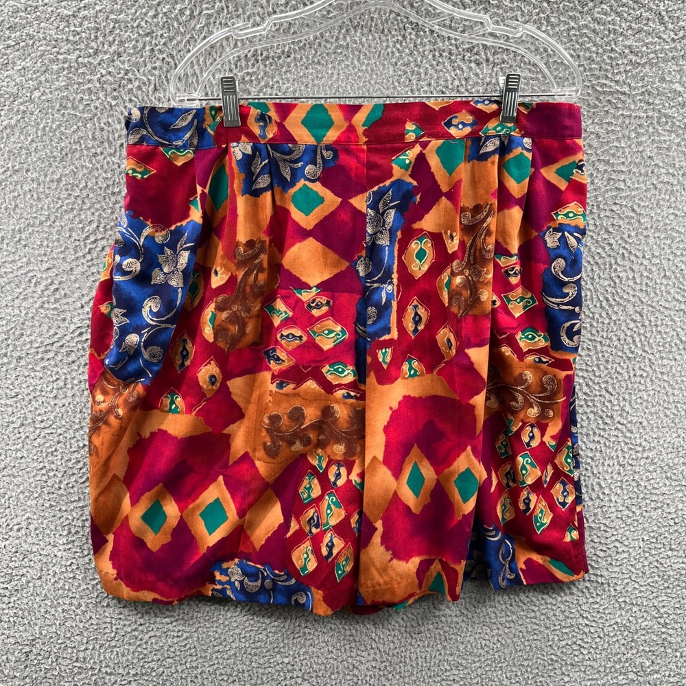 Womens Pleated Shorts 22W Abstract Geometric Retro Artsy Boho Statement Resort